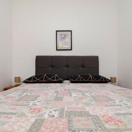 Apartments Biserka - 50 M From Beach تروغير المظهر الخارجي الصورة