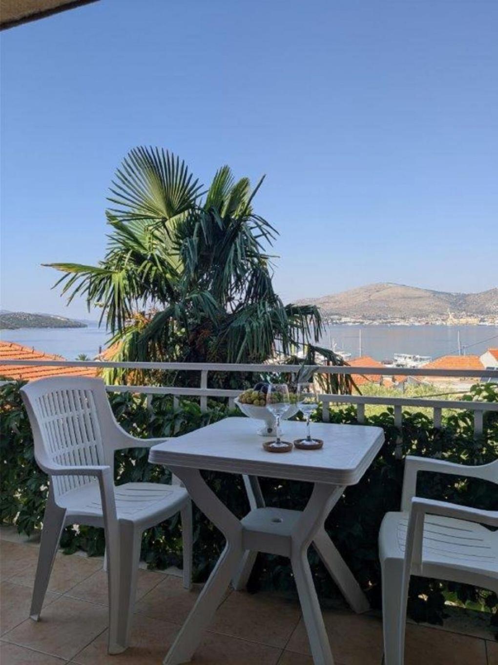 Apartments Biserka - 50 M From Beach تروغير المظهر الخارجي الصورة