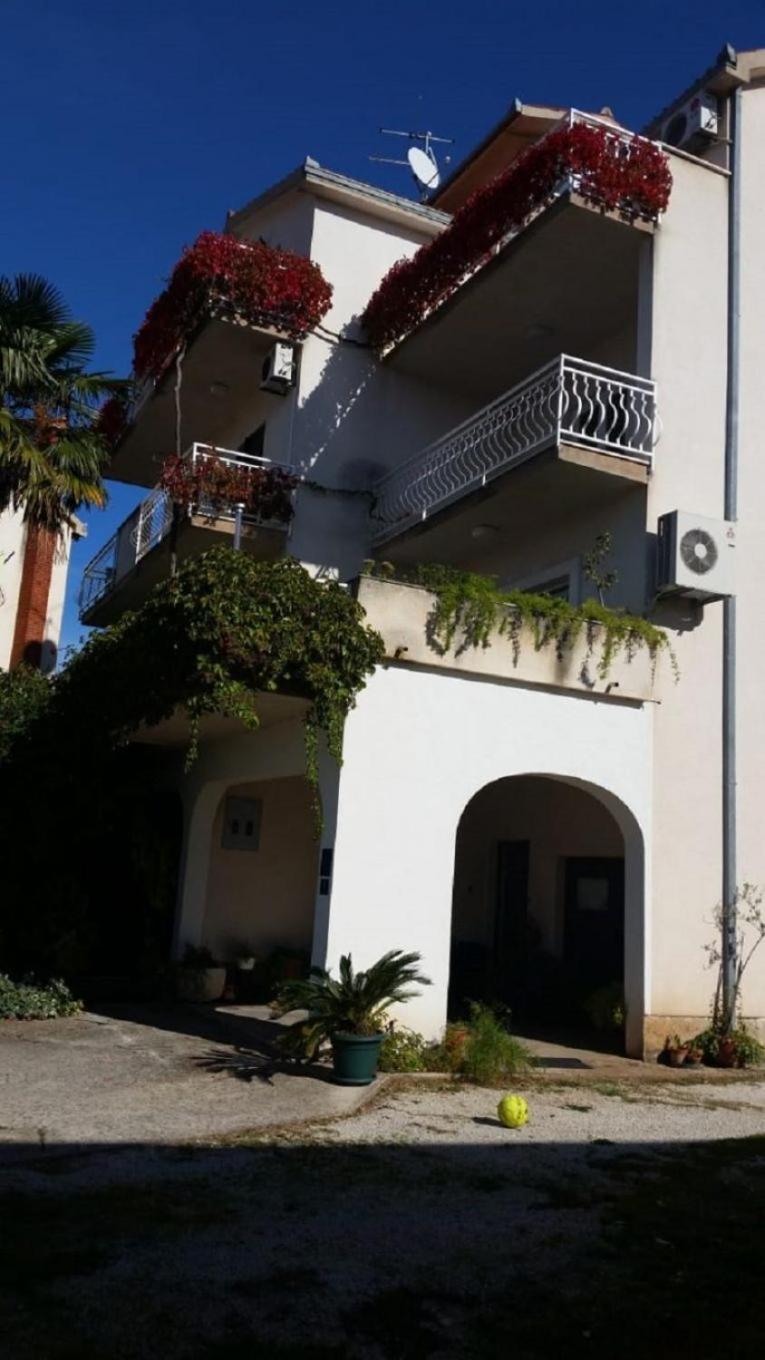 Apartments Biserka - 50 M From Beach تروغير المظهر الخارجي الصورة