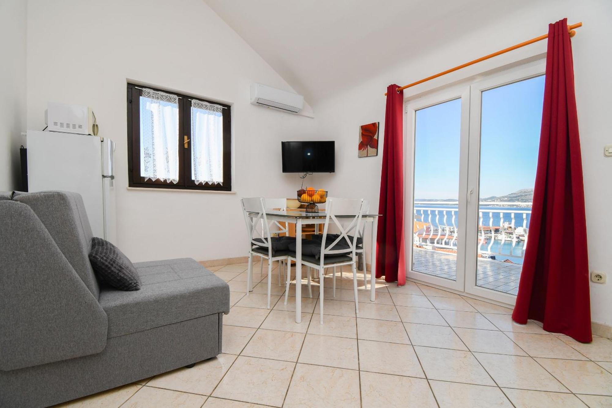 Apartments Biserka - 50 M From Beach تروغير المظهر الخارجي الصورة