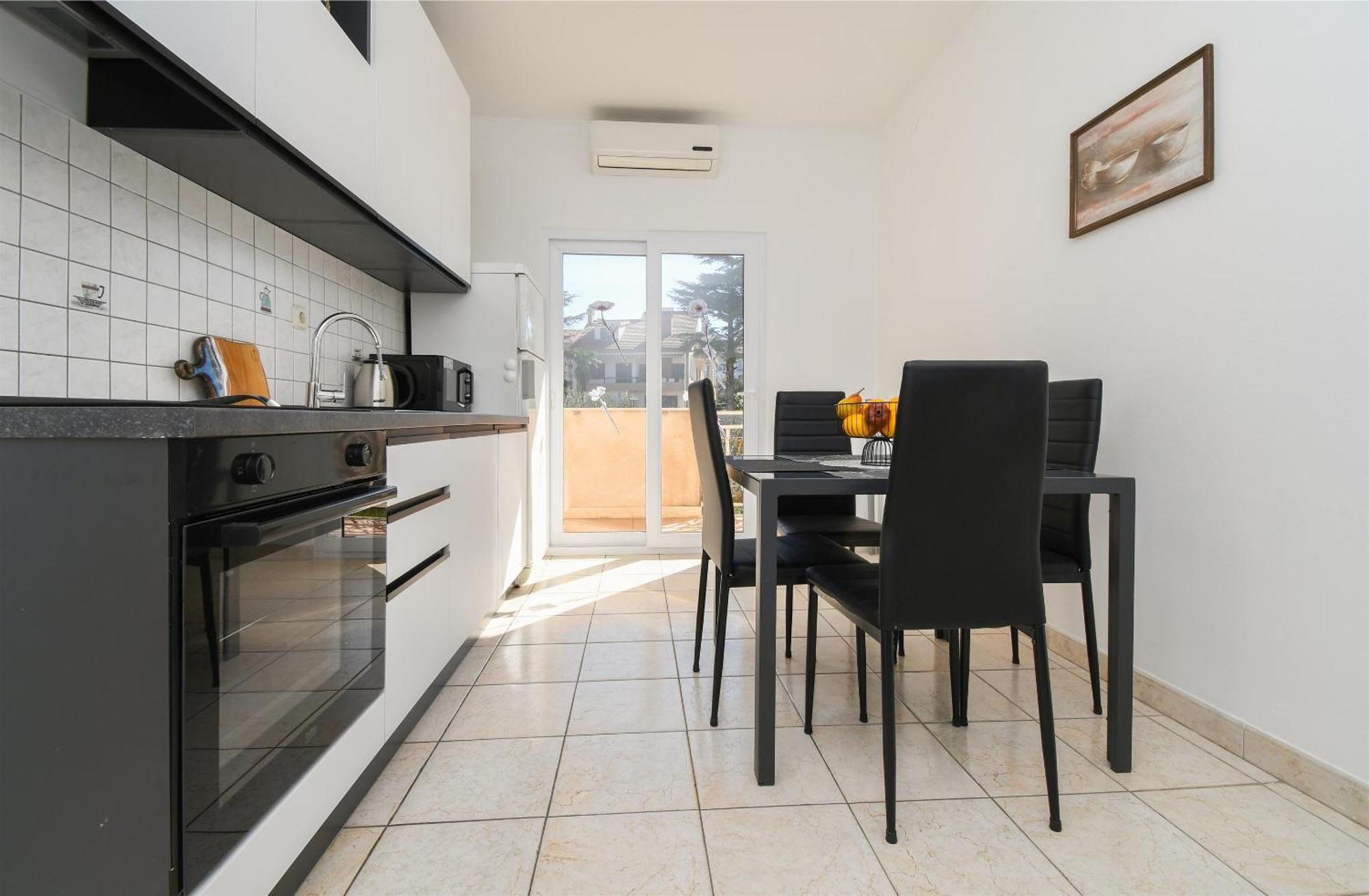 Apartments Biserka - 50 M From Beach تروغير المظهر الخارجي الصورة