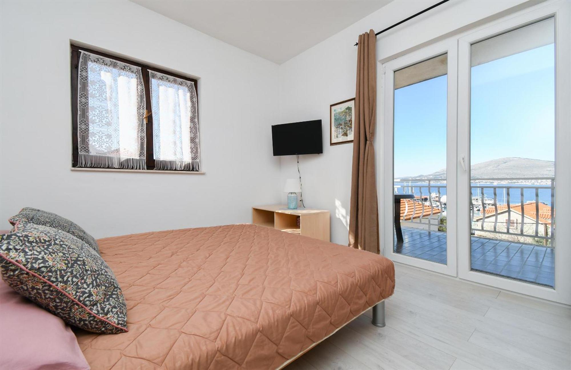 Apartments Biserka - 50 M From Beach تروغير المظهر الخارجي الصورة