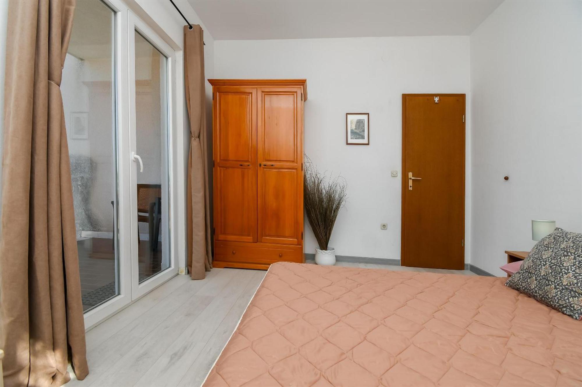 Apartments Biserka - 50 M From Beach تروغير المظهر الخارجي الصورة