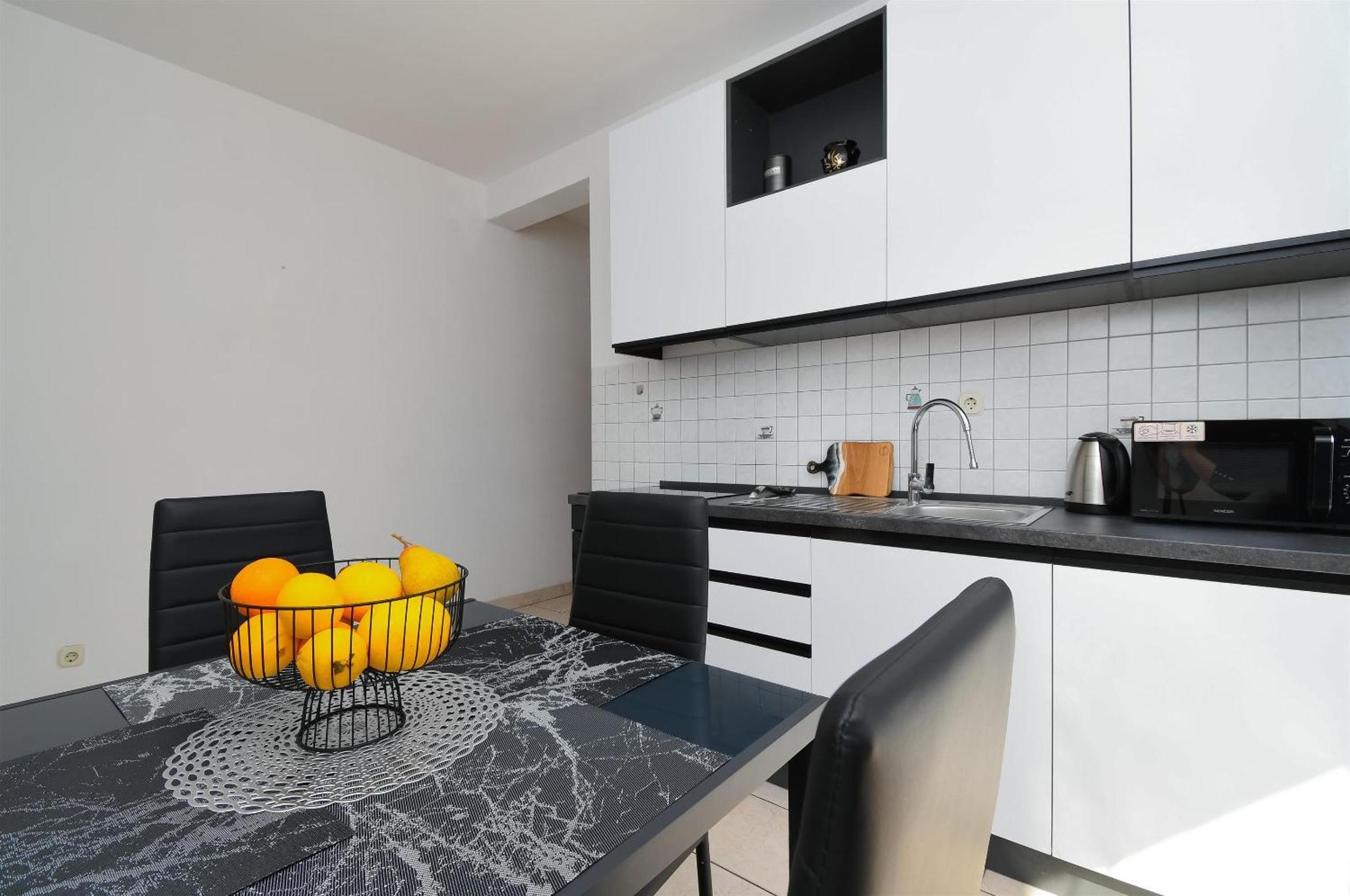 Apartments Biserka - 50 M From Beach تروغير المظهر الخارجي الصورة